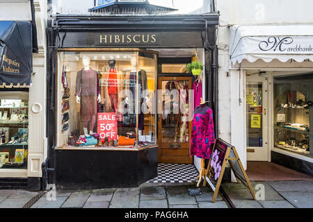 Hibiscus fashion Shop front sulla strada a buon mercato, Frome, Somerset, Regno Unito - 7 Febbraio 2017 Foto Stock