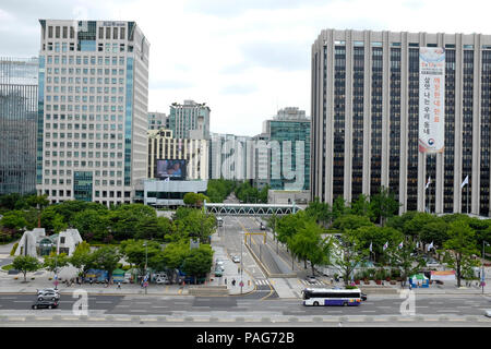 Gwanghwamun Plaza, noto anche come Gwanghwamun Square, Jongno-gu, Seoul, Corea del Sud. Foto Stock