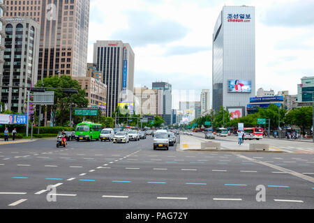 Gwanghwamun Plaza, noto anche come Gwanghwamun Square, Jongno-gu, Seoul, Corea del Sud. Foto Stock