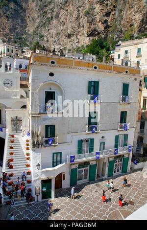 ATRANI, Italia - Giugno 03, 2012: il villaggio di Atrani, Costa d'Amalfi, Campania, Italia, Europa Foto Stock