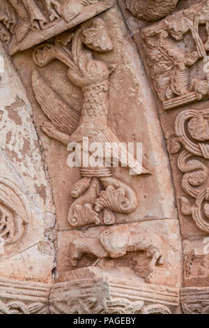 Chiesa in stile romanico di San Andrés del XII secolo in Soto de Bureba, provincia di Burgos, Castiglia e Leon, Spagna Foto Stock