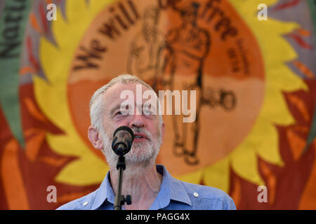 Dorset, Regno Unito . 22 Luglio, 2018. Jeremy Corbyn a Tolpuddle martiri Rally, Dorset, UK Credit: Finnbarr Webster/Alamy Live News Foto Stock