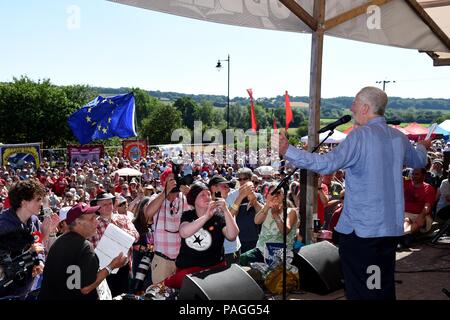 Dorset, Regno Unito . 22 Luglio, 2018. Jeremy Corbyn a Tolpuddle martiri Rally, Dorset, UK Credit: Finnbarr Webster/Alamy Live News Foto Stock