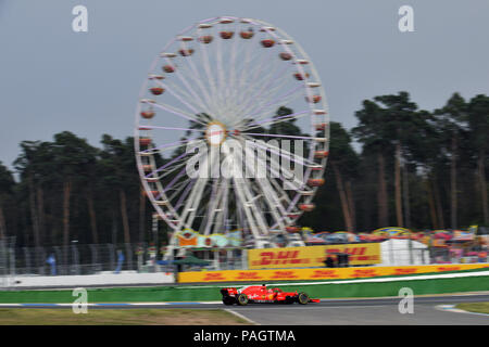 Hockenheim, Deutschland. 22 Luglio, 2018. Sebastian Vettel, GER (Scuderia Ferrari), azione nel suo racing auto, guida di fronte ad una ruota panoramica Ferris, Formula 1 al GP di Germania, razza, Hockenheimring, stagione 2018, in data 22.07.2018. | Utilizzo di credito in tutto il mondo: dpa/Alamy Live News Foto Stock