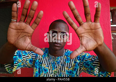 Musicista e cantante Jose KEYMER, membro della prossima musica colombiana gruppo Kombilesa Mi, e creatore del nuovo genere letterario chiamato Rap Folkloriko Palenquero, Foto Stock