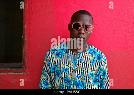 Musicista e cantante Jose KEYMER, membro della prossima musica colombiana gruppo Kombilesa Mi, e creatore del nuovo genere letterario chiamato Rap Folkloriko Palenquero, Foto Stock