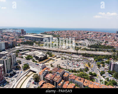 Istanbul, Turchia - 23 Febbraio 2018: antenna fuco vista di Kadikoy / Istanbul. Paesaggio urbano. Foto Stock