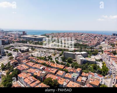 Istanbul, Turchia - 23 Febbraio 2018: antenna fuco vista di Kadikoy / Istanbul. Paesaggio urbano. Foto Stock