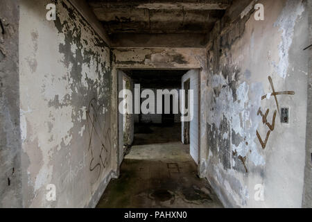 L'interno dell'abbandonato Ducor Hotel, una volta che i più importanti alberghi a Monrovia, Liberia Foto Stock