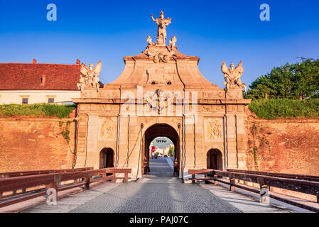 Alba Iulia, architettura barocca Porta dell'stonwalled città di Alba Carolina, Transilvania, Romania. Foto Stock
