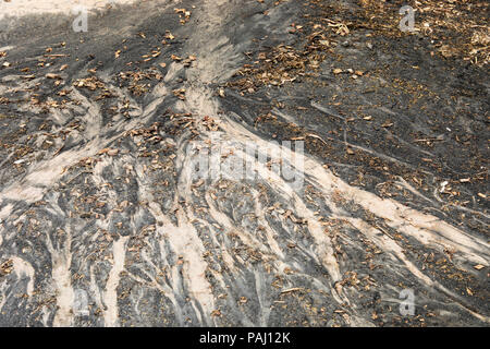 Fly ash modello durante la pioggia e il flusso di acqua Foto Stock