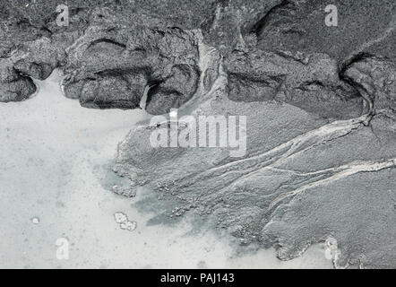 Fly ash modello durante la pioggia e il flusso di acqua Foto Stock