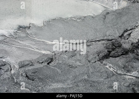 Fly ash modello durante la pioggia e il flusso di acqua Foto Stock