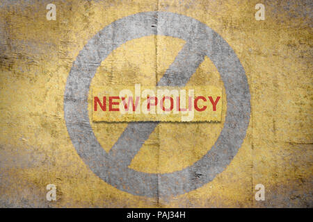 Testo nuova politica scritta in rosso su sfondo dorato Foto Stock