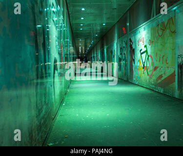 Luce nel buio Foto Stock