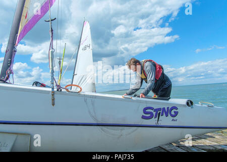 Barche a vela a Tankerton, vicino a Whitstable, Kent, Regno Unito. Foto Stock