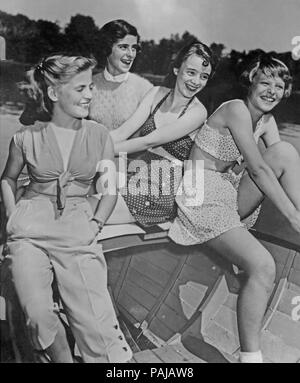 Wochenend im Paradies, aka: Liebe im Finanzamt, Deutschland 1952, Regie: Kurt Hoffmann, Szenenfoto Foto Stock