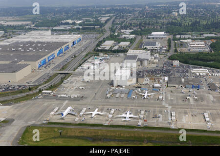 Boeing Dreamliner 787-8 (ZA005) prototipo, ANA Dreamliners 787-8, Royal Air Maroc RAM 787-8 Dreamliner, 747-400LCF Dreamlifter con impostazioni di fabbrica Foto Stock