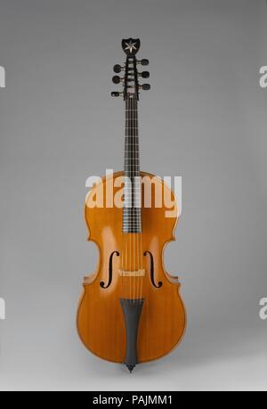 Arpeggione. Cultura: austriaco. Dimensioni: Totale L.: 115,7 cm (45-9/16 in.); corpo L.: 68,2 cm (26-5/8 in.); larghezze: UB. 33,3 cm (13-1/8 in.): MB. 23,2 cm (9-1/8 in); LB. 39,5 (15½ a.); Sto. 34,2 (13-3/8 in.); stringa L. 60,4 (23½); per altre misurazioni vedere file di reparto. Autore: Johann Georg Staufer. Data: 1831. Museo: Metropolitan Museum of Art di New York, Stati Uniti d'America. Foto Stock