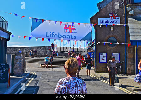 RNLI giornata di divertimento a Porthcawl, nel Galles del Sud domenica 22 luglio 2018 Foto Stock