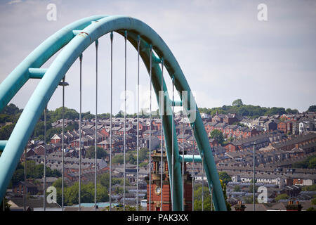 Blackbun Town Center in Lancashire, il Wainwright Ponte Pietra miliare di un ponte stradale Foto Stock