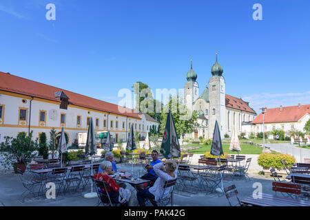 Altenmarkt an der Alz: Baumburg Abbey, monastero chiesa di Santa Margherita in Germania, in Baviera, Baviera, Alta Baviera, Baviera superiore Foto Stock