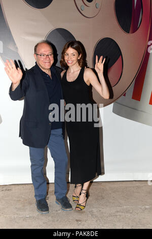 Roma Italia 22 luglio 2018 -Isola Tiberina - Isola del Cinema " Premio miglior amico Isola del Cinema di Carlo Verdone Carlo Verdone e Ilenia Pastorelli Credito: Giuseppe Andidero/Alamy Live News Foto Stock