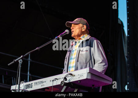 Edmonton, Alberta, Canada. 22 Luglio, 2018. Bruce Johnston suona con i Beach Boys a K-giorni di Edmonton. Credito: Ron Palmer/SOPA Immagini/ZUMA filo/Alamy Live News Foto Stock