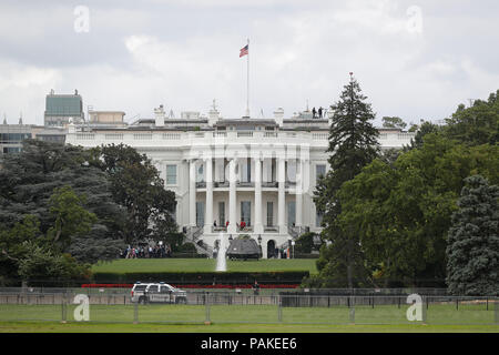 Washington, DC, Stati Uniti d'America. 23 Luglio, 2018. NASA Orion navicelle realizzato da Lockheed Martin è visibile sul display della South Lawn presso la Casa Bianca di Washington, DC, Stati Uniti, il 23 luglio 2018. Credito: Ting Shen/Xinhua/Alamy Live News Foto Stock