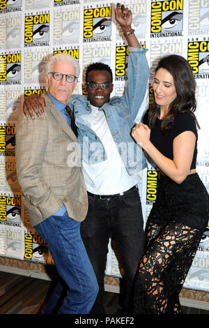 San Diego, Stati Uniti d'America. 21 Luglio, 2018. Ted Danson, William Jackson Harper e D'Arcy Carden al Photocall per la NBC SERIE TV "Il buon posto' presso il San Diego Comic-Con 2018 Internazionale presso l'Hilton Bayfront Hotel. San Diego, 21.07.2018 | Utilizzo di credito in tutto il mondo: dpa/Alamy Live News Foto Stock