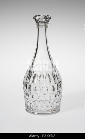 Quart decanter. Cultura: American. Dimensioni: H. 10 1/4 in. (26 cm). Autore: Bakewell, pere e società (1836-1882). Data: 1850-70. Museo: Metropolitan Museum of Art di New York, Stati Uniti d'America. Foto Stock