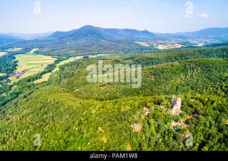 Ramstein castello nelle montagne Vosges, Francia Foto Stock