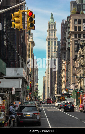 Manhattan,New York City, Stati Uniti d'America - 1 Luglio 2018 : Vista di Broadway Street in Little Italy Foto Stock