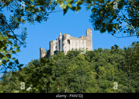 La collina del castello a Najac, Aveyron, Occitanie, Francia Foto Stock