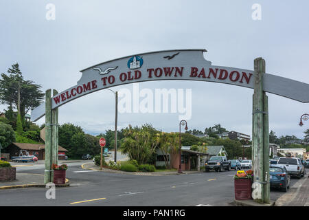 Bandon,Oregon,Stati Uniti d'America - 7 Giugno 2017 : il segnale di benvenuto alla Città Vecchia Bandon Foto Stock