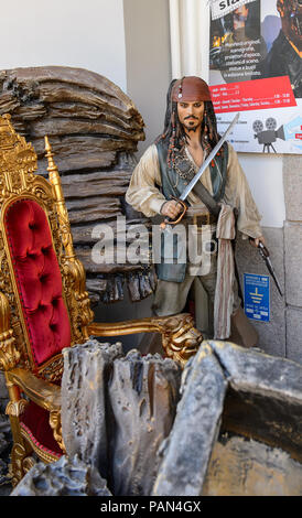 GENOVA, Italia - 4 Maggio 2016: Johnny Depp come il capitano Jack Sparrow, Internazionale museo del cinema di Genova, Italia. Museo con collezioni di circa il Foto Stock