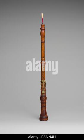 Oboe in C. Cultura: tedesco. Dimensioni: Altezza: 22 5/8 in. (57,5 cm). Maker: Jacob Denner (tedesco, Nürnberg 1681-1735). Data: prima del 1735. Museo: Metropolitan Museum of Art di New York, Stati Uniti d'America. Foto Stock