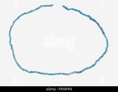 Stringa di breve cordoni cilindrici. Dimensioni: L. 37 cm (14 9/16 in.). Dynasty: Dynasty 18. Regno: regno di Amenofi III. Data: ca. 1390-1353 A.C. Museo: Metropolitan Museum of Art di New York, Stati Uniti d'America. Foto Stock
