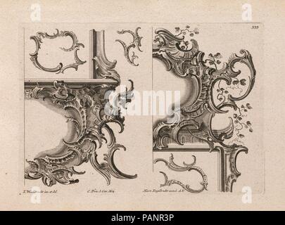 Suggerimento per la decorazione del basso a destra e in alto a destra di un Framel, piastra 4 da un Untitled Serie con Rocailles ornamenti per finestra, Pier il vetro e i telai delle porte. Artista: Jeremias Wachsmuth (Tedesco, 1712-1771). Dimensioni: complessivo: 8 7/16 × 13 3/4 in. (21,5 × 35 cm). Editore: Martin Engelbrecht (tedesco, Augsburg 1684-1756 Augusta). Data: stampato ca. 1750-56. Stampa di ornamento con suggerimenti per la decorazione della parte destra inferiore di un telaio di sospensione di un molo di vetro o altare e l'angolo superiore destro di un altare, finestra o porta, vincolato in un album contenente 27 serie con un totale di 12 Foto Stock