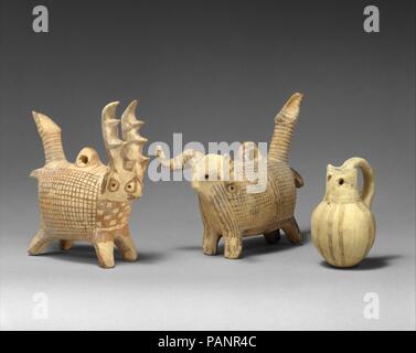 In Terracotta askos zoomorfe (vaso) con una ram alla testa. Cultura: cipriota. Dimensioni: H. 5 1/2 in. (14 cm). Data: ca. 1725-1600 A.C. Una specie indigene di pecora selvatica esistito su Cipro nell'Età del Bronzo. Ovini domestici sono state inoltre introdotte dai coloni del Neolitico. Museo: Metropolitan Museum of Art di New York, Stati Uniti d'America. Foto Stock