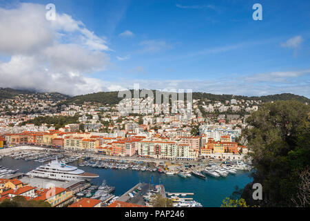 Francia, Provence-Alpes-Côte d'Azur, Nizza, paesaggio e Port Lympia dal di sopra Foto Stock