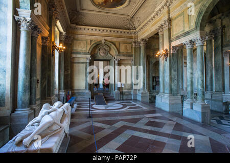 La tromba delle scale occidentali nel palazzo di Stoccolma Foto Stock