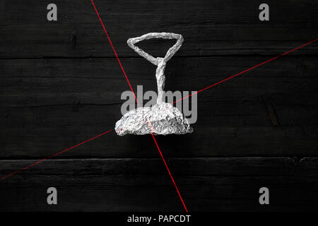 Cofano di vigilanza realizzato a partire da un foglio di alluminio Foto Stock