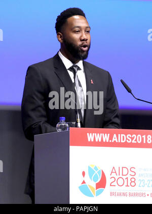 Ndaba Mandela, nipote di Nelson Mandela, parla al lancio di una nuova coalizione globale di Aids i finanziatori &ETH; la coalizione MenStar - durante l'Aids 2018 vertice di Amsterdam, Paesi Bassi. Foto Stock