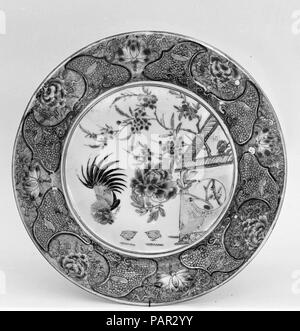 Piastra. Cultura: la Cina. Dimensioni: diam. 9. (22,9 cm). Data: tardo XVIII-XIX secolo. Museo: Metropolitan Museum of Art di New York, Stati Uniti d'America. Foto Stock