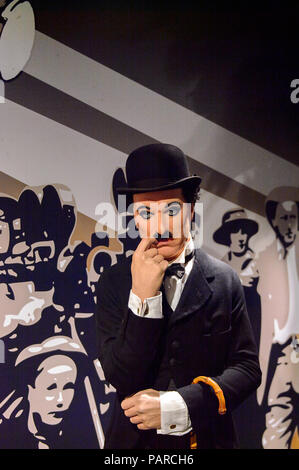 AMSTERDAM, PAESI BASSI - Ott 26, 2016: Sir Charles Spencer Charlie Chaplin, un inglese un attore comico, regista, il museo delle cere di Madame Tussauds di Amsterdam Foto Stock