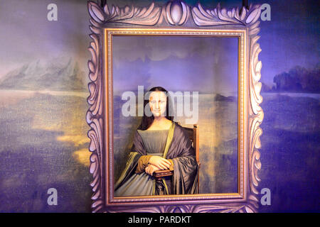AMSTERDAM, PAESI BASSI - Ott 26, 2016: Leonardo la Mona Lisa di Leonardo Da Vinci, il museo delle cere di Madame Tussauds di Amsterdam. Una popolare attrazione turistica Foto Stock
