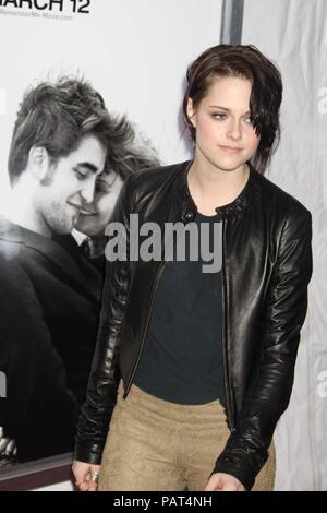 New York 3-1-10 Kristen Stewart foto da John Barrett/PHOTOlink.net Foto Stock