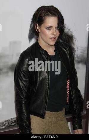 New York 3-1-10 Kristen Stewart foto da John Barrett/PHOTOlink.net Foto Stock