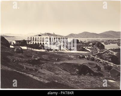 Vista di Amoy. Artista: attribuito a John Thomson (British, Edimburgo, Scozia Londra 1837-1921). Dimensioni: Immagine: 7 1/2 × 10 1/16 in. (19 × 25,5 cm). Data: ca. 1869. Museo: Metropolitan Museum of Art di New York, Stati Uniti d'America. Foto Stock